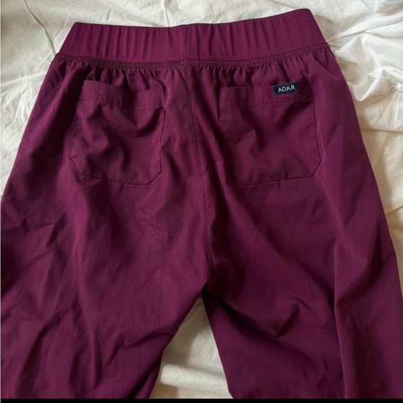 Nursing Scrub set -small - Picture 3 of 5